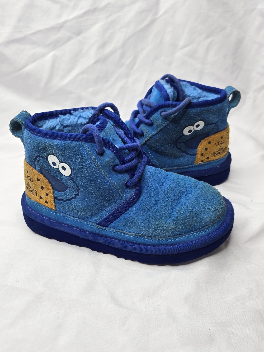 UGG x Sesame Street Cookie Monster Neumel II Kids Boots Blue Size 13C Suede